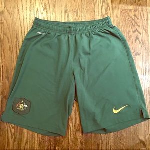 Nike Australia soccer authentic shorts 2014–15, M